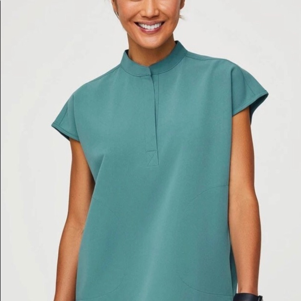 Figs Rafaela scrub top-sz small- Hydrogreen color